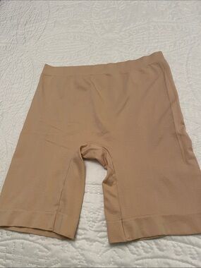 INNERSY Medium Nude Seamless High Waisted Quick Dry Long Leg Underwear LIKE NEW